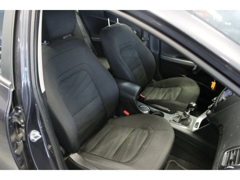 Kia ceed 1.6 GDI SW Edition 7 97.900 km 9.980 € Euskirchen 53881