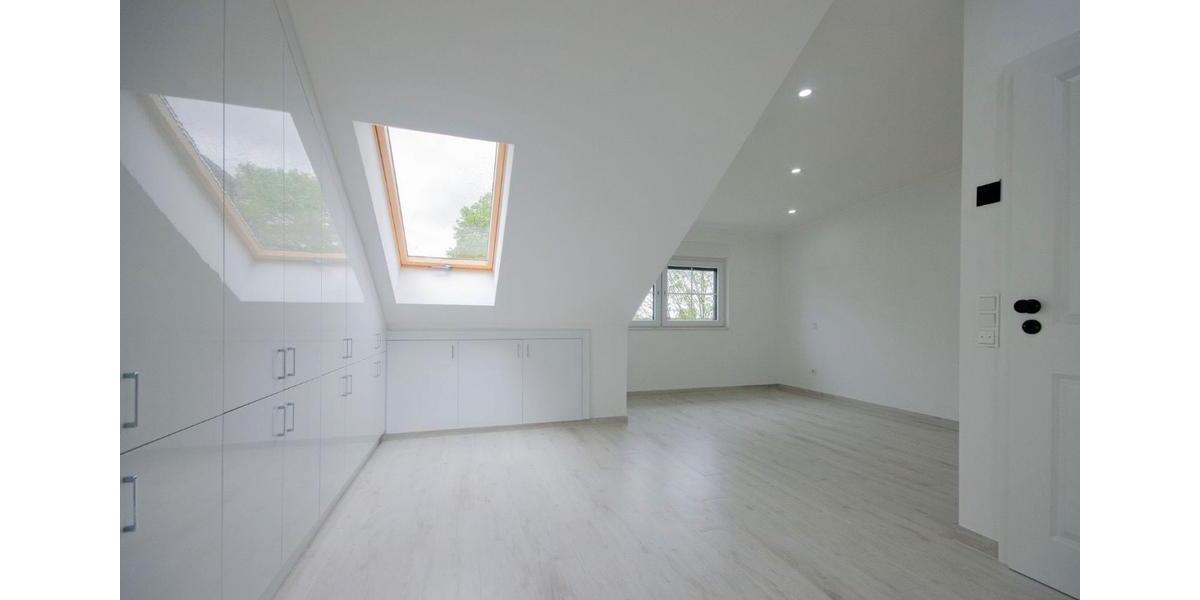 Doppelhaushälfte Lohmar - 7 Zimmer, 200 m&sup2;, 2.500&euro; | Angebot:26677615