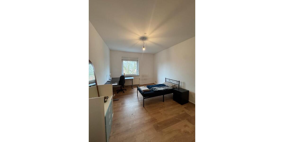 Etagenwohnung Bonn Lannesdorf - 1 Zimmer, 18 m&sup2;, 250&euro; | Angebot:24651225