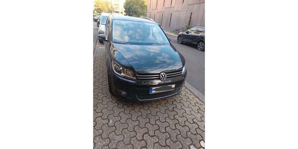 VW Touran 152.000 km 7.450 &euro; Köln 51103