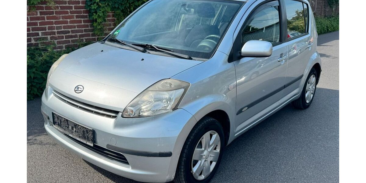 Daihatsu Sirion 150.000 km 2.750 &euro; köln 50739