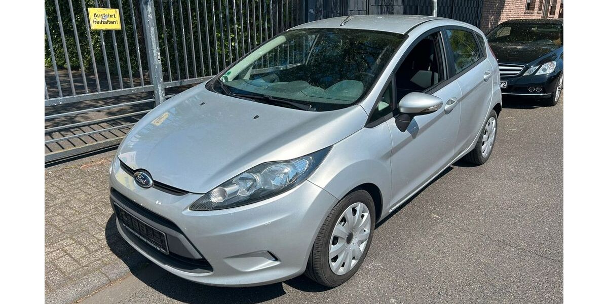 Ford Fiesta 227.000 km 2.950 &euro; Köln 50827