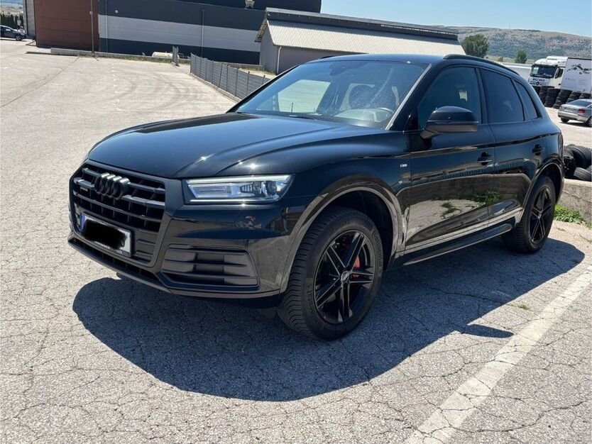 Audi Q5 157.000 km 25.900 € Köln 51061