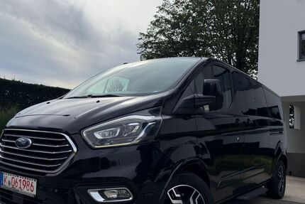 Ford Tourneo Custom 289.000 km 17.900 € Köln 50939