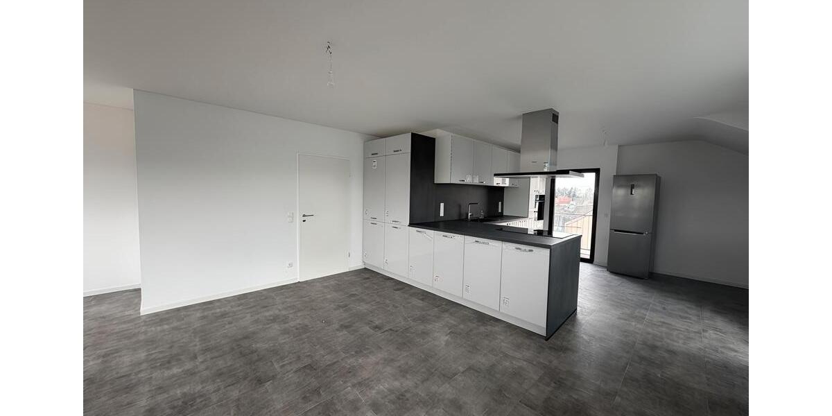 Dachgeschoßwohnung Sankt Augustin - 2 Zimmer, 102 m&sup2;, 1.250&euro; | Angebot:26072587