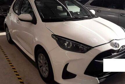Toyota Yaris 20.000 km 15.490 € Oberwinter 53424