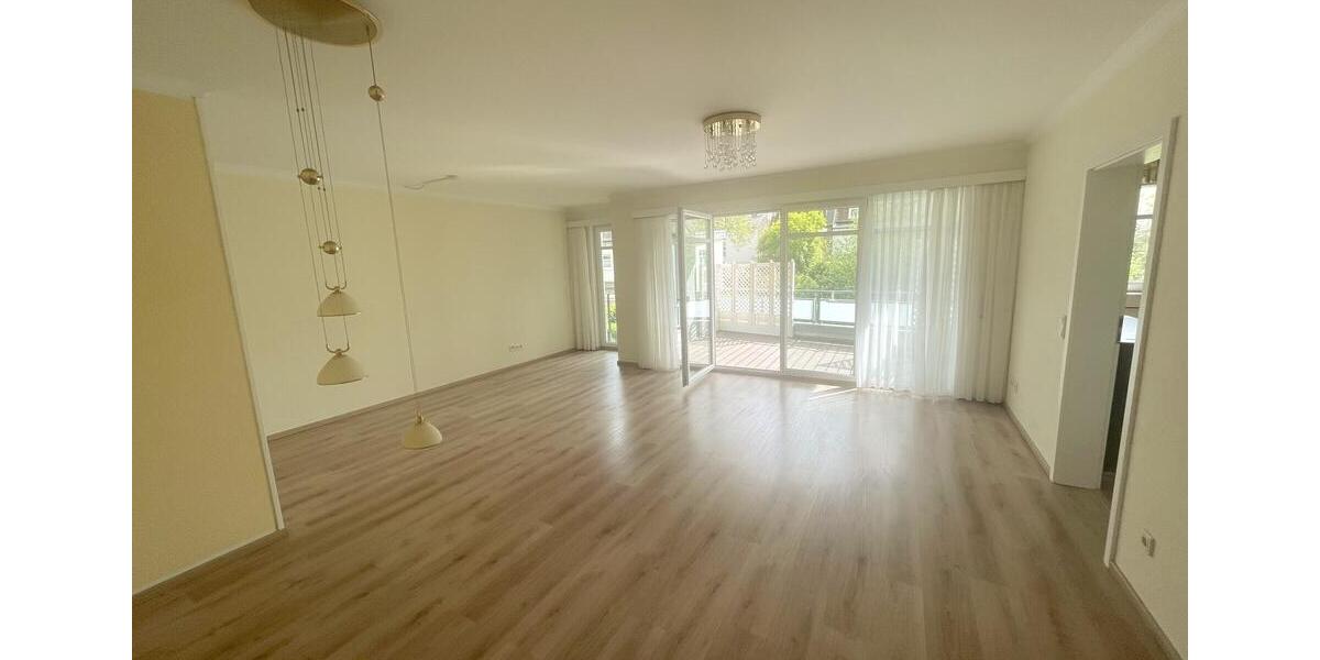 Etagenwohnung Siegburg - 3 Zimmer, 98 m&sup2;, 1.300&euro; | Angebot:26477678