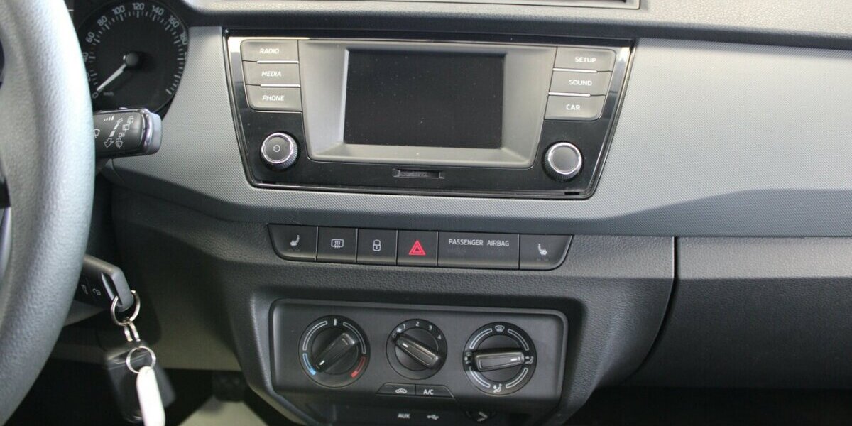 Skoda Fabia 1.0 MPI Cool Edition 66.971 km 8.980 &euro; Euskirchen 53881