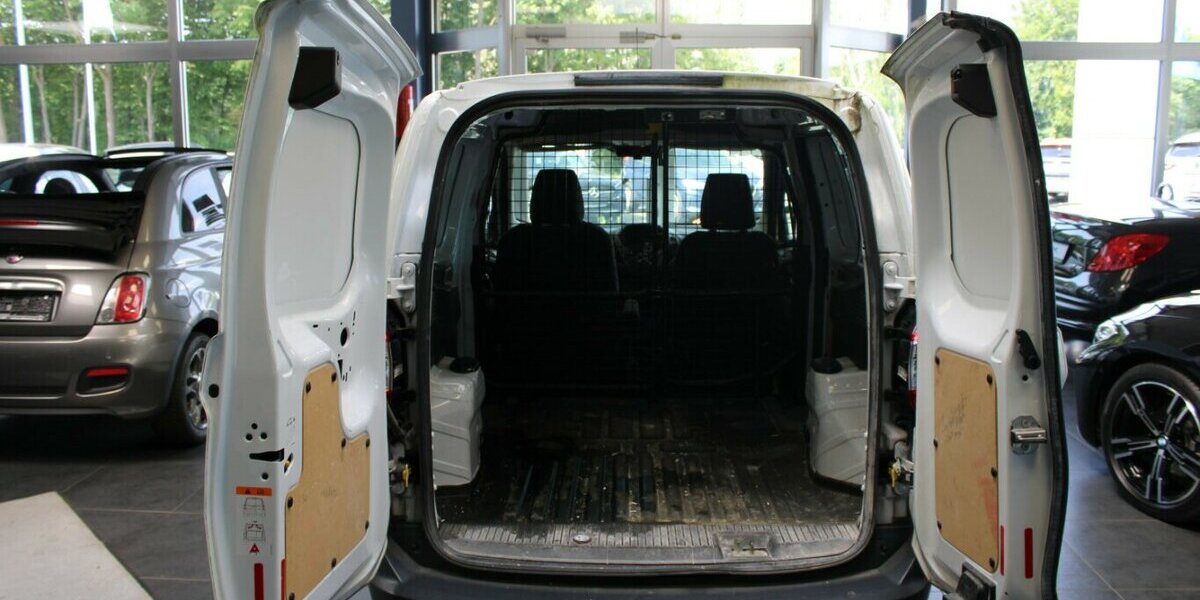 Ford Transit Courier 99.567 km 7.980 &euro; Euskirchen 53881