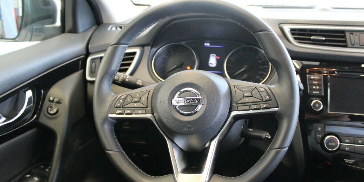 Nissan Qashqai 1.3 DIG-T SHIRO 25.184 km 16.980 &euro; Euskirchen 53881