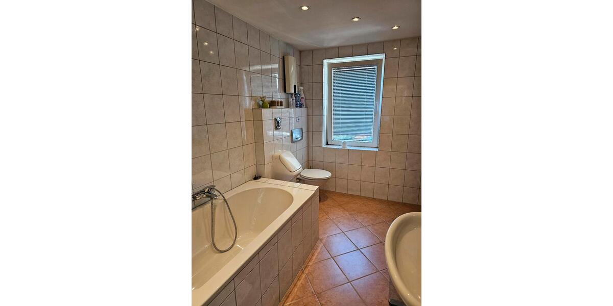 Einfamilienhaus Bonn Lannesdorf - 6.5 Zimmer, 140 m&sup2;, 490.000&euro; | Angebot:24840825