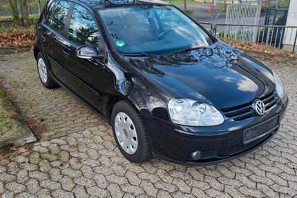VW Golf 126.000 km 3.999 &euro; Bonn 53227