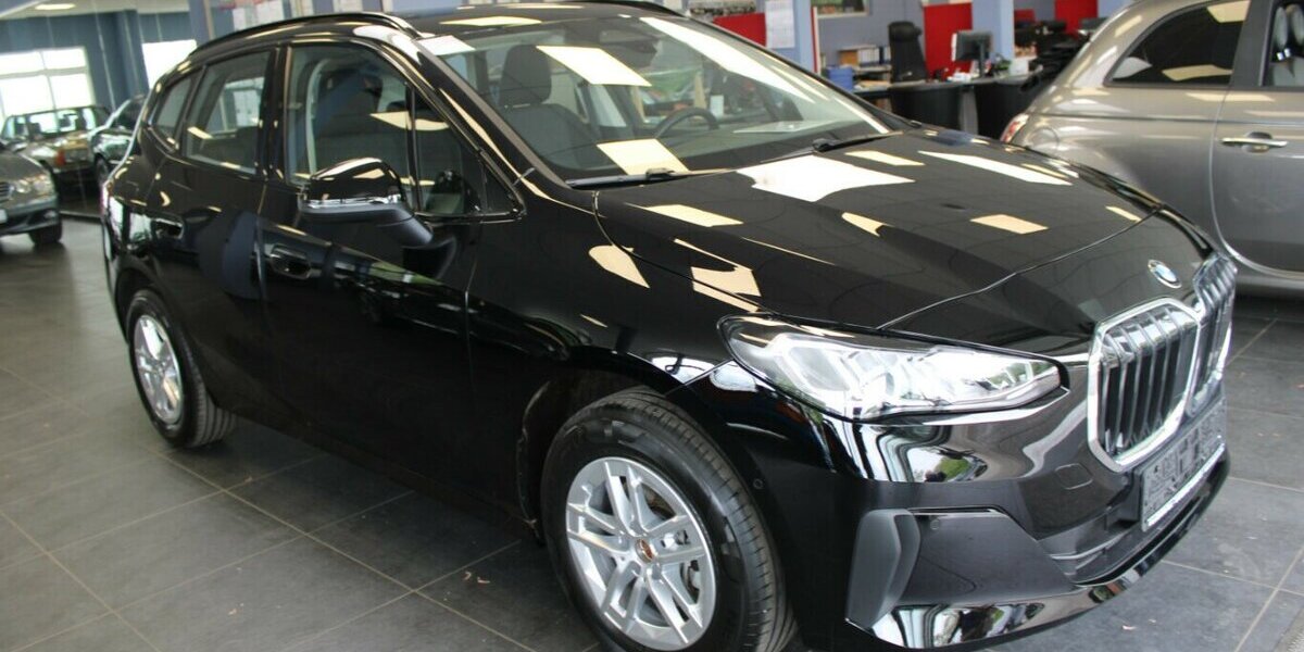 BMW 216 216i Active Tourer Aut. 4.479 km 25.980 &euro; Euskirchen 53881