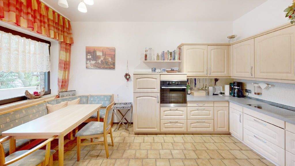 Etagenwohnung Erftstadt Lechenich - 4 Zimmer, 104 m&sup2;, 299.000&euro; | Angebot:25703204