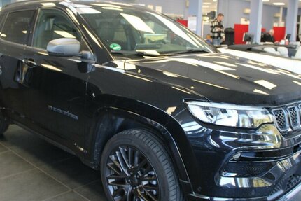 Jeep Compass 1.3 T4 4xe PLUG-IN HYBRID 80th Anniversary 42.869 km 23.980 € Euskirchen 53881