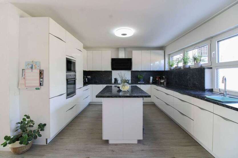 Haus zum Kaufen in Köln 769.000 € 186.25 m²