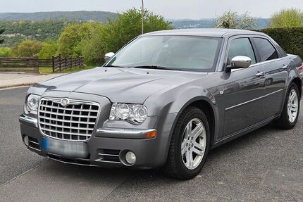 Chrysler 300C 330.000 km 4.199 &euro; Bonn 53177