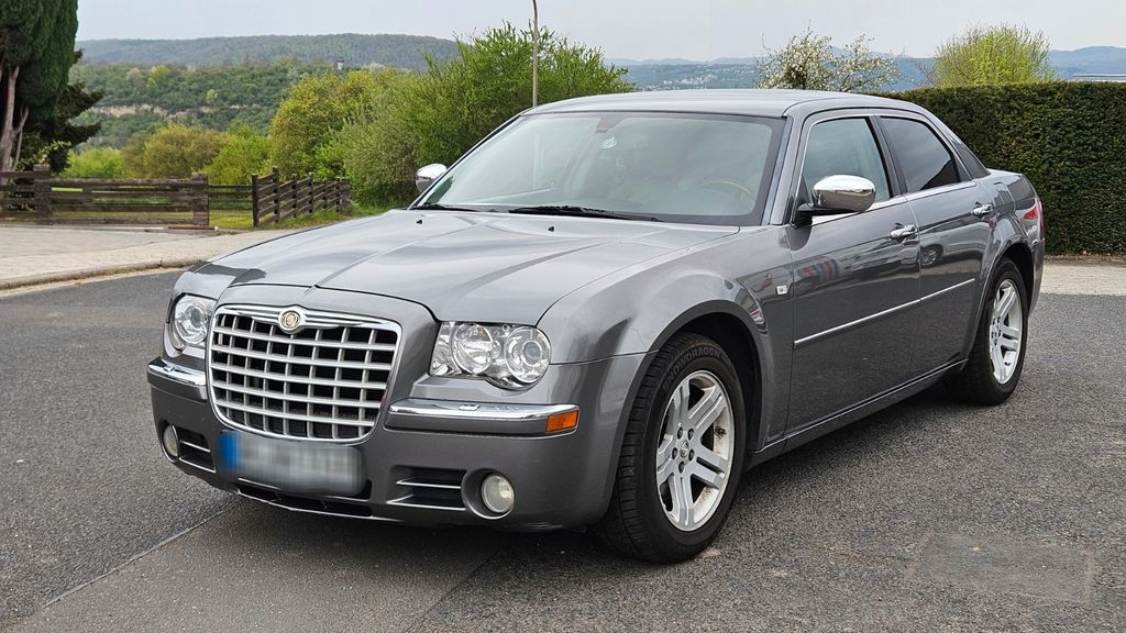 Chrysler 300C 330.000 km 4.199 &euro; Bonn 53177
