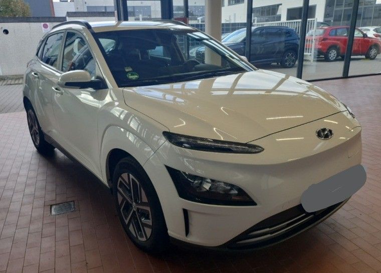 Hyundai KONA 43.811 km 16.500 &euro; Hennef 53773