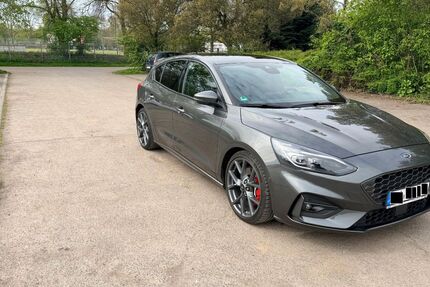 Ford Focus 36.300 km 25.950 &euro; Troisdorf 53844
