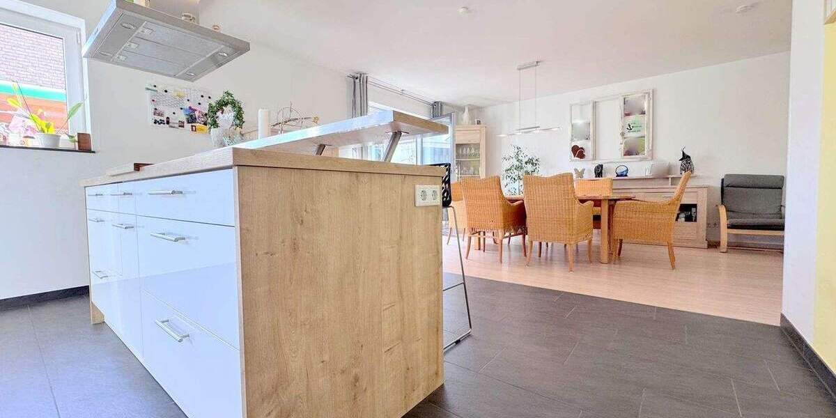 Etagenwohnung Bonn Geislar - 5 Zimmer, 165 m&sup2;, 599.000&euro; | Angebot:25739552