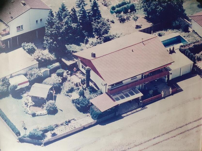 Freistehendes Einfamilienhaus mit EinliegerWohnung