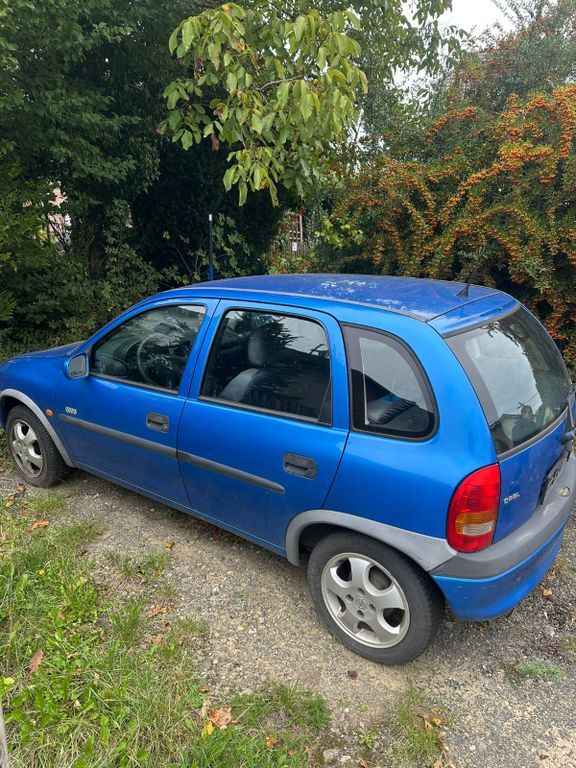 Opel Corsa 92.000 km 600 € Buchholz 53567