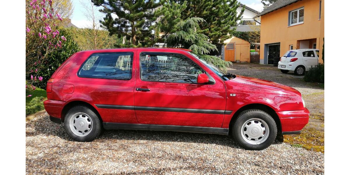 VW Golf 129.777 km 1.800 &euro; Seelscheid 53819
