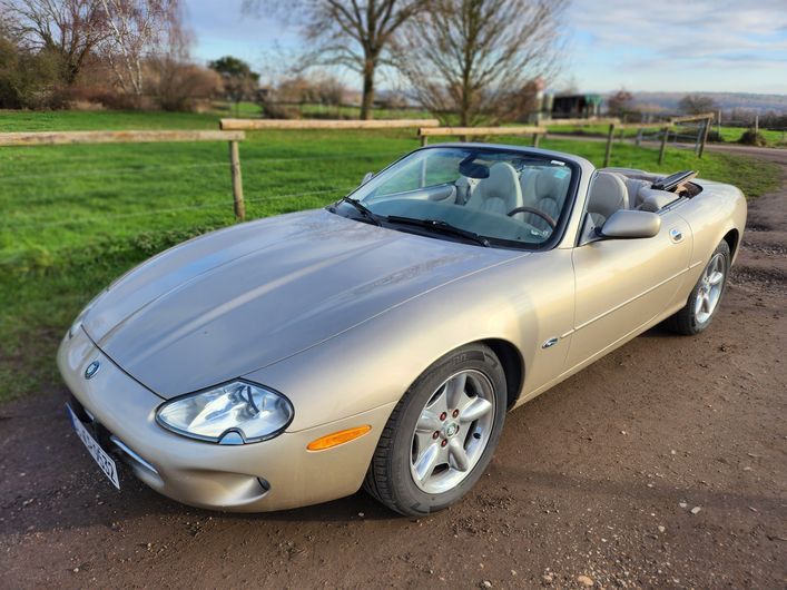 Jaguar XK8 159.000 km 14.900 &euro; Alfter 53347