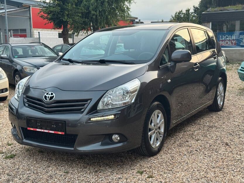 Toyota Verso 128.040 km 7.600 € Rheinbach 53359