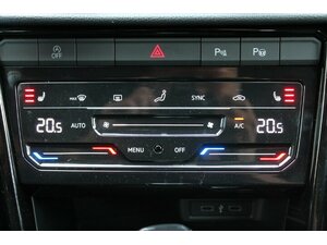 VW T-Roc 2,0 TDi 4-Motion R-Line Navi DSG SOFORT !!! 30.000 km 29.950 &euro; Bonn 53225