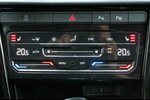 VW T-Roc 2,0 TDi 4-Motion R-Line Navi DSG SOFORT !!! 30.000 km 29.950 &euro; Bonn 53225