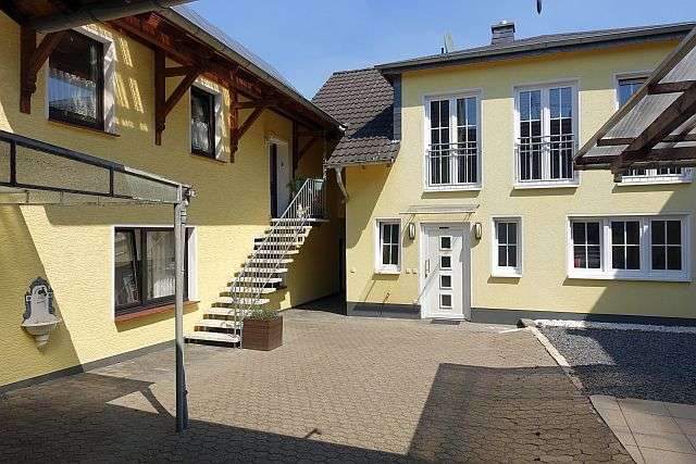 Einfamilienhaus Bornheim - 14 Zimmer, 324 m&sup2;, 868.000&euro; | Angebot:27250644