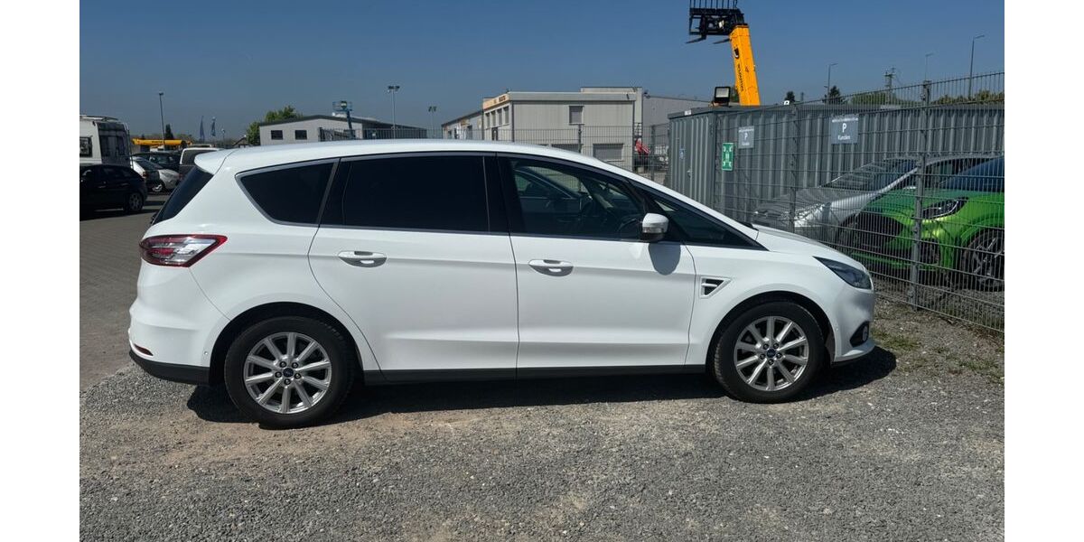 Ford S-Max 77.000 km 13.900 &euro; Köln 50735
