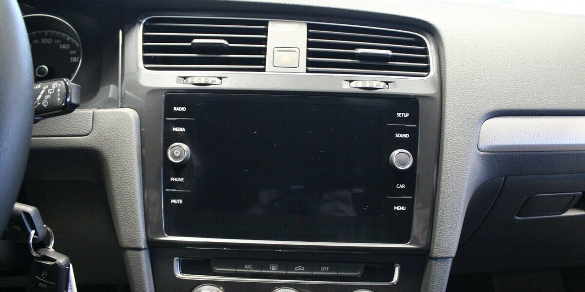 VW Golf 1.0 TSI OPF Trendline 76.316 km 11.480 &euro; Euskirchen 53881