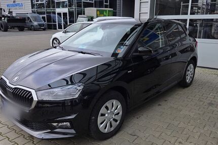 Skoda Fabia 32.332 km 18.700 &euro; Ersfeld 57635