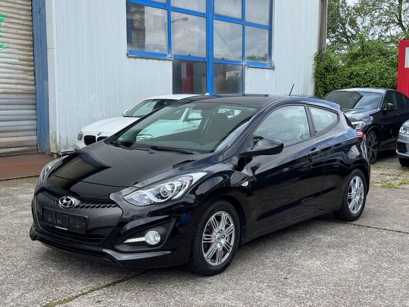 i30
