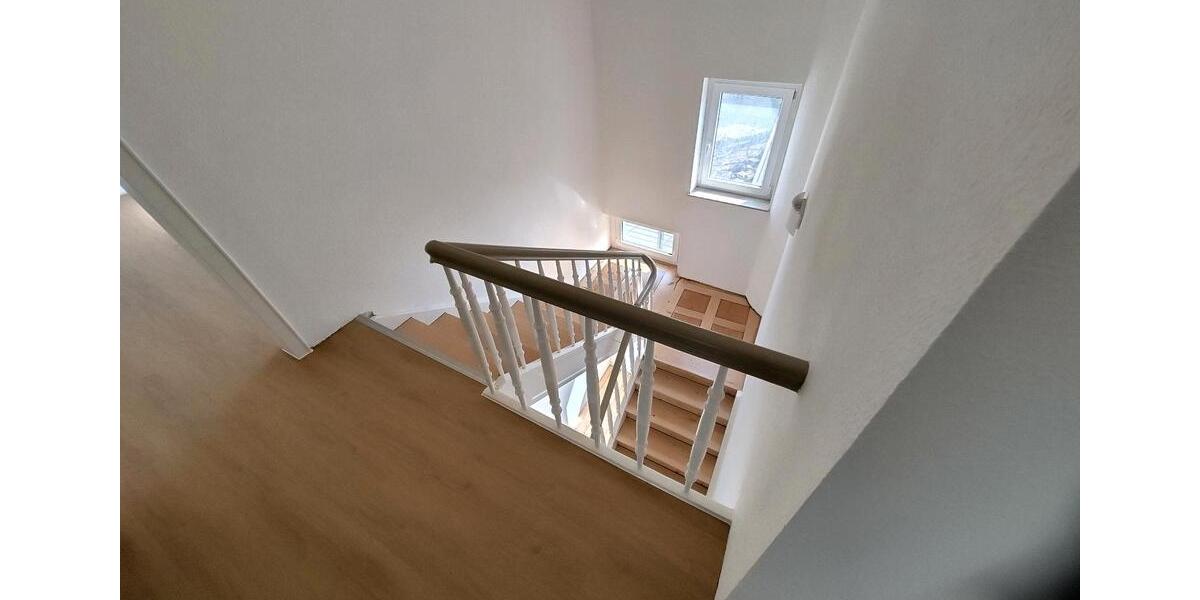 Villa Bonn Beuel-Mitte - 10 Zimmer, 357 m&sup2;, 5.350&euro; | Angebot:25967731