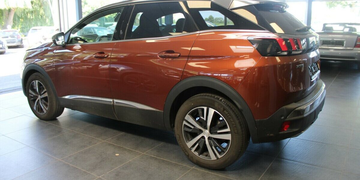 Peugeot 3008 1.5 GT Line 73.030 km 16.980 &euro; Euskirchen 53881