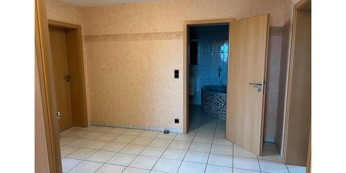 Etagenwohnung Swisttal - 3 Zimmer, 90 m&sup2;, 1.150&euro; | Angebot:24222477