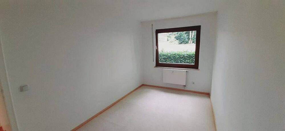 Grüne Oase mit Loggia im Erdgeschoss 80 qm 4 Zimmer unvermietet provisionsfrei