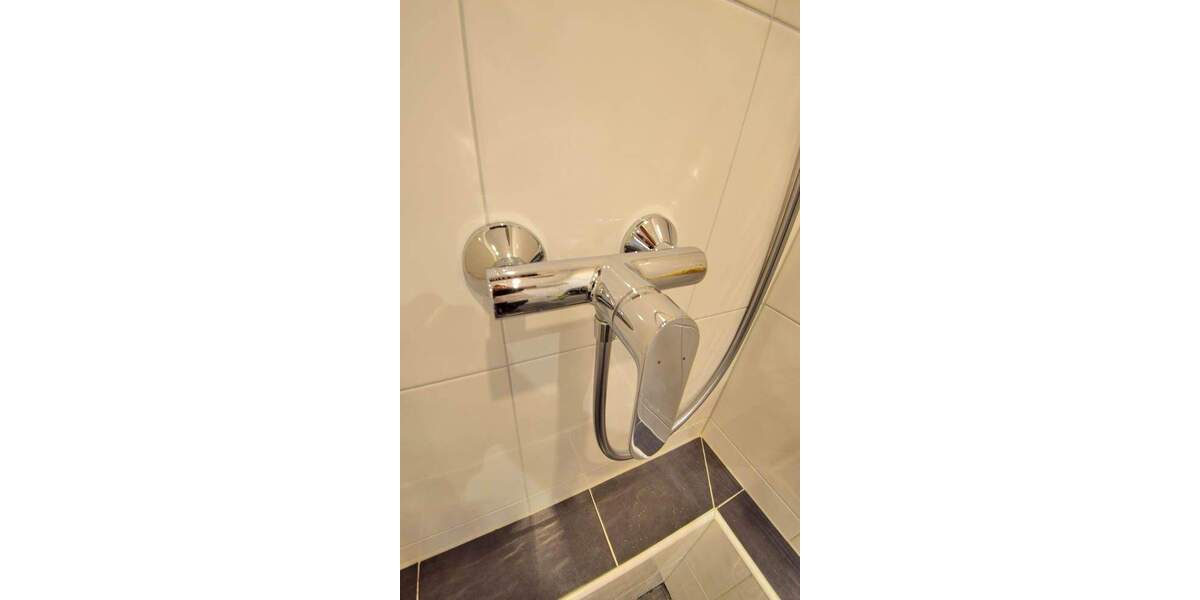 Etagenwohnung Bonn Röttgen - 6 Zimmer, 129 m&sup2;, 451.500&euro; | Angebot:25898146