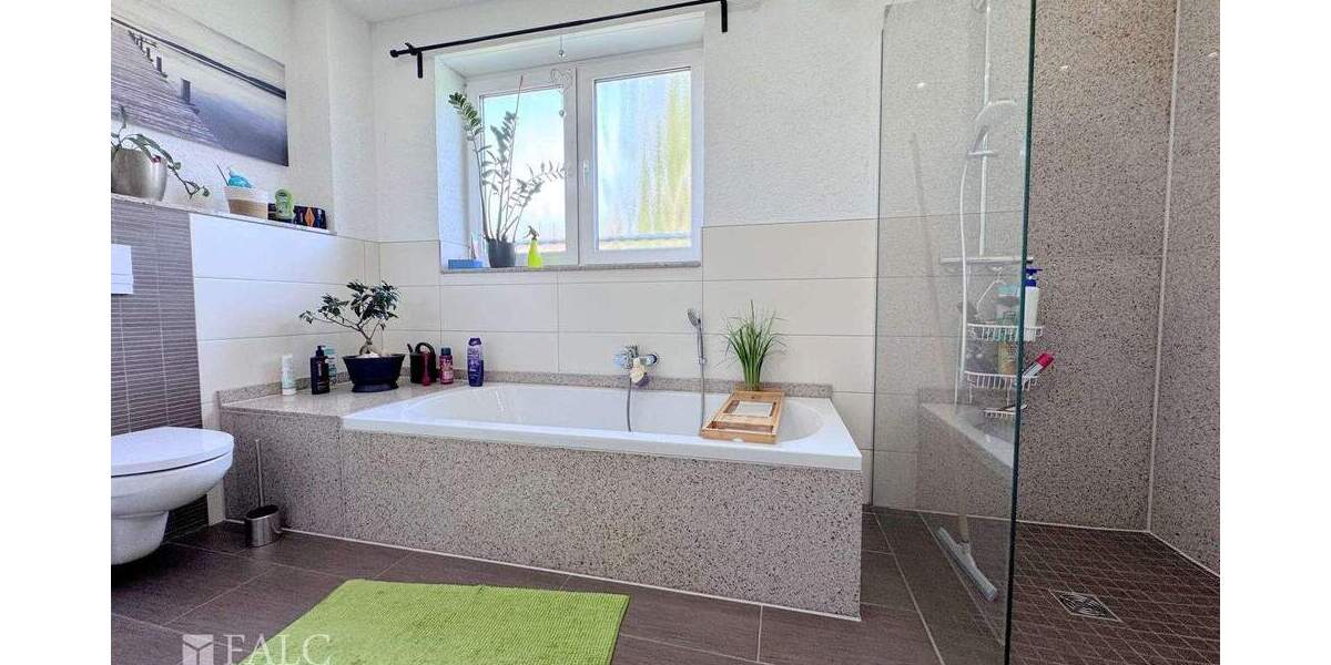 Etagenwohnung Bonn Geislar - 5 Zimmer, 165 m&sup2;, 599.000&euro; | Angebot:25739552