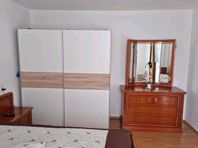 Guten Tag, ich verkaufe ein komplett erneuert Einfamilienhaus.