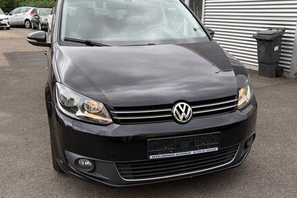 VW Touran 177.390 km 9.999 &euro; Bergisch-Gladbach 51469