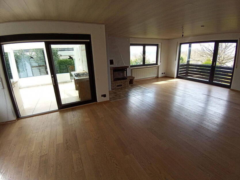 Ruhige Lage mit Blick auf Rhein und Bonn, großes Grundstück, schönes Haus mit EinliegerWohnung