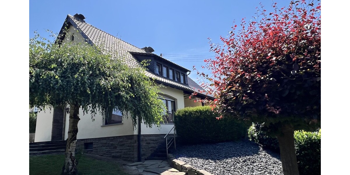Wohnen im Grünen – Gepflegtes Einfamilienhaus mit Garage und großem Garten - Einfamilienhaus Königswinter / Thomasberg Thomasberg | Angebot:27160591