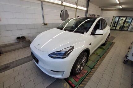 Tesla Model Y 26.829 km 36.500 &euro; Hennef 53773