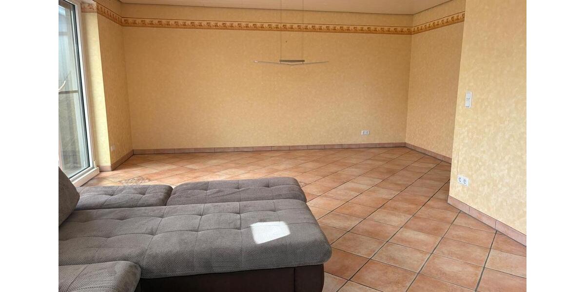 Doppelhaushälfte Bornheim - 6 Zimmer, 163 m&sup2;, 2.400&euro; | Angebot:25803614