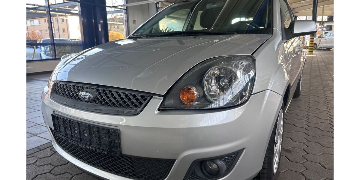 Ford Fiesta 106.000 km 2.850 &euro; Brühl (Nähe Köln) 50321